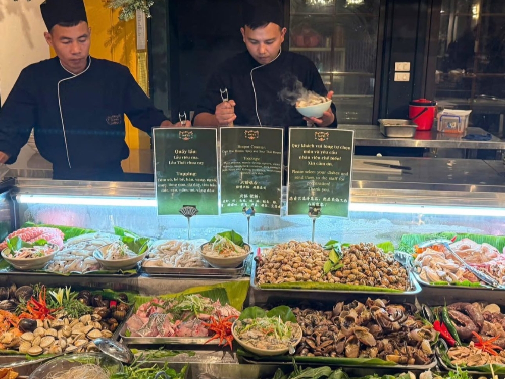 Đôi nét về Nhà hàng (Không gian – Menu)